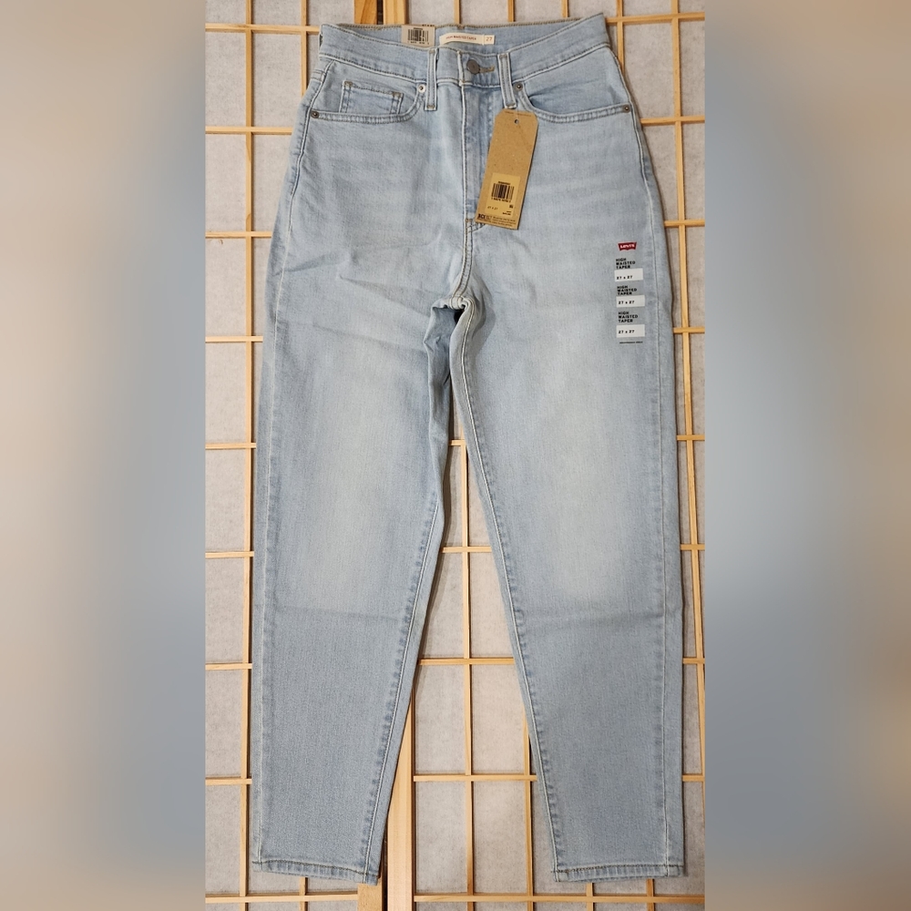 Levi's High Waisted Taper Jeans Women's Size 27 (4/5) Brand New